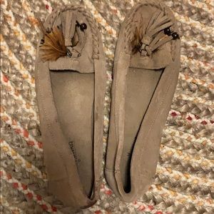 Tan Minnetonka moccasins size 8